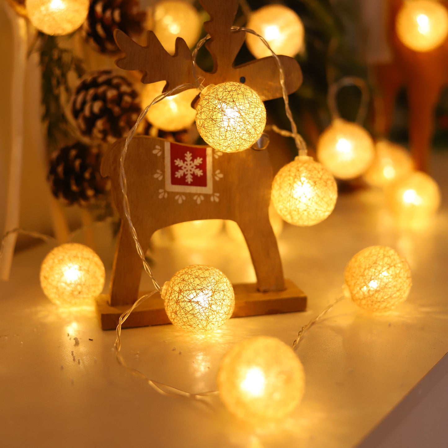 Guirlande Lumineuse LED Boules de Coton 10/20LED